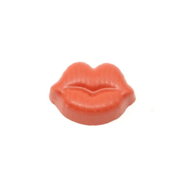 Kiss lips red