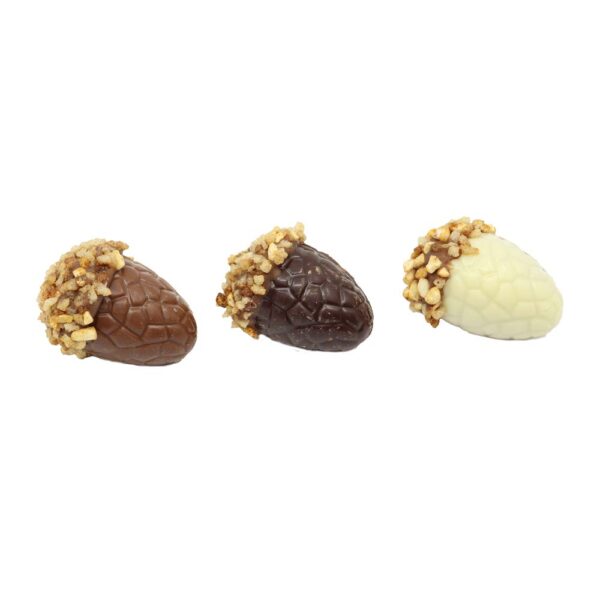 Crispy acorns assortment